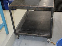 Verrijdbare magazijnkar met onderplateau. afmeting 100 x 75 x 77 cm. - afbeelding 2 van  2