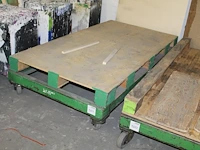 Verrijdbare metalen transportkar 190 x 100 x 28 cm. - afbeelding 1 van  1