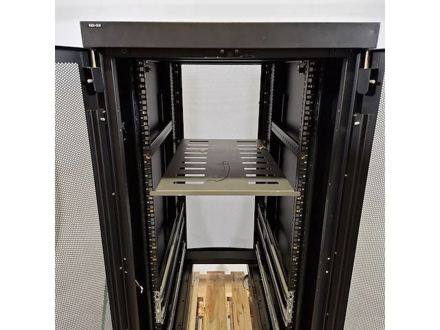 Verrijdbare patchkast, apc, ar2105blk - afbeelding 7 van  11