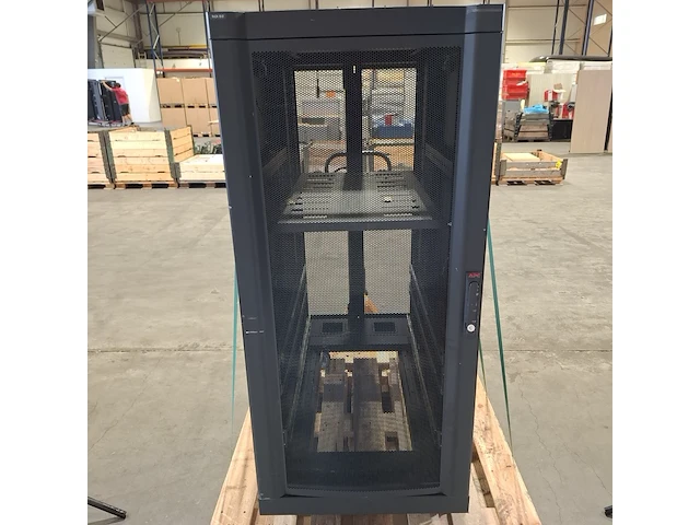 Verrijdbare patchkast, apc, ar2105blk - afbeelding 10 van  11