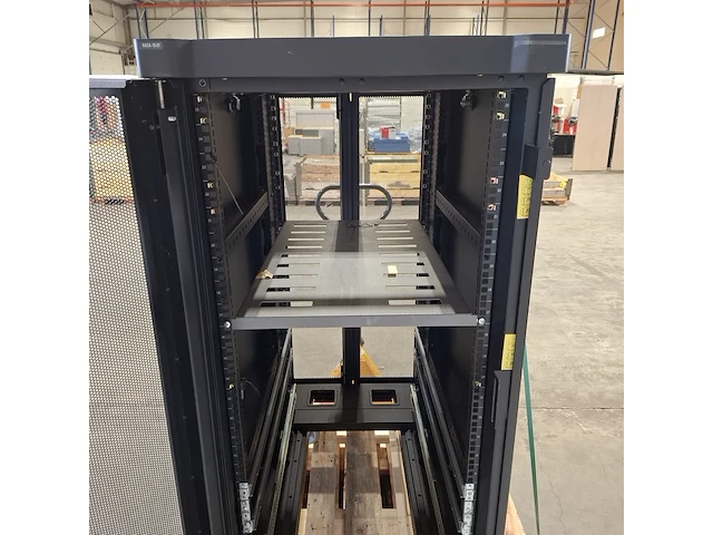 Verrijdbare patchkast, apc, ar2105blk - afbeelding 11 van  11