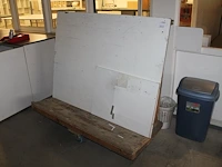 Verrijdbare platenkar. afmeting 140 x 65 130 cm. - afbeelding 1 van  2