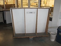 Verrijdbare platenkar. afmeting 140 x 65 130 cm. - afbeelding 2 van  2