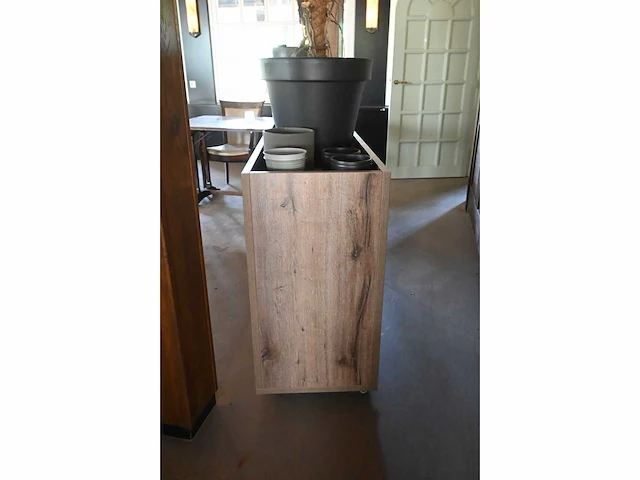 Verrijdbare roomdevider inclusief diverse decoratie - afbeelding 3 van  3
