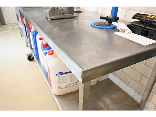 Verrijdbare rvs werkbank - afbeelding 4 van  4
