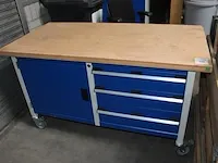 Verrijdbare werkbank bott met onderkasten. afmeting 150 x 75 x 84 cm. sleutel ontbreekt. - afbeelding 1 van  2