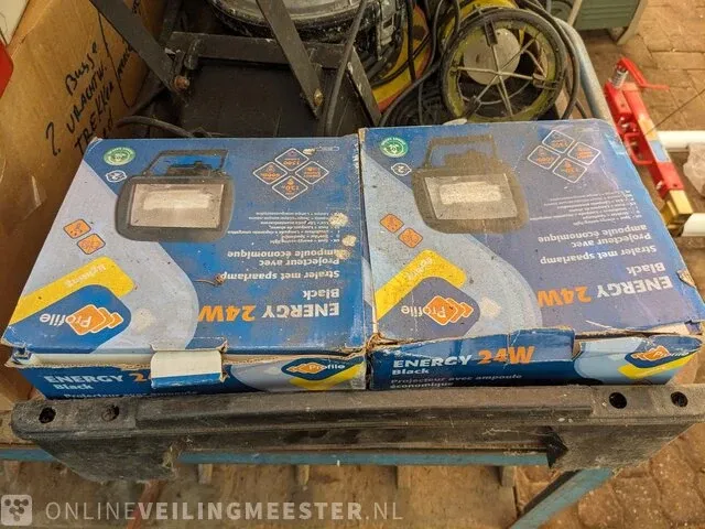 Verrijdbare werkbank met inhoud - afbeelding 5 van  15