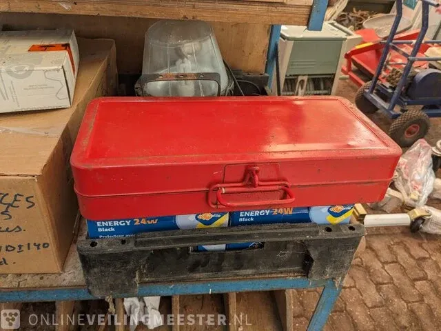 Verrijdbare werkbank met inhoud - afbeelding 14 van  15