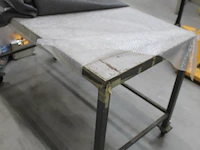 Verrijdbare werktafel met afmeting 150 x 76 x 90 cm. - afbeelding 2 van  2