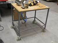 Verrijdbare werktafel met afmeting 95 x 75 x 92 cm. - afbeelding 1 van  1