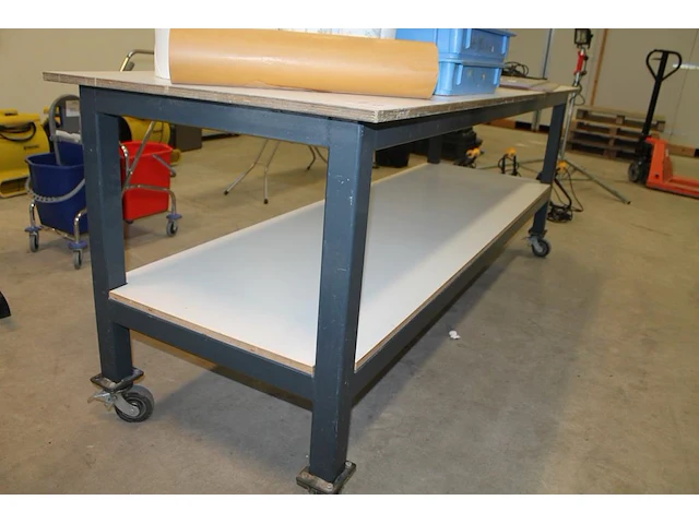 Verrijdbare werktafel met metalen onderstel en onderplateau 80 x 240 x 90 cm. let op! exclusief genummerde ... - afbeelding 3 van  3