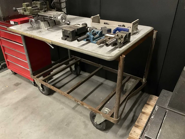 Verrijdbare werktafel - afbeelding 1 van  2