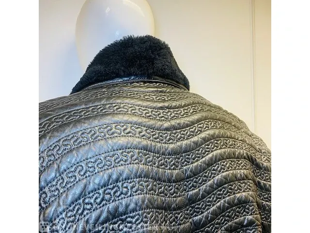 Versace - historische leren jas - museum stuk uit the met new york , bouwjaar ca. 1980 - afbeelding 6 van  7