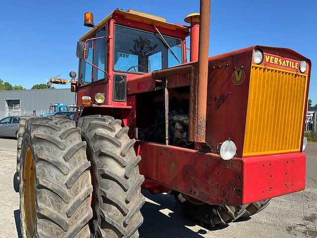 Versatile 800 vierwielaangedreven landbouwtractor - afbeelding 3 van  39