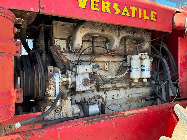 Versatile 800 vierwielaangedreven landbouwtractor - afbeelding 5 van  39