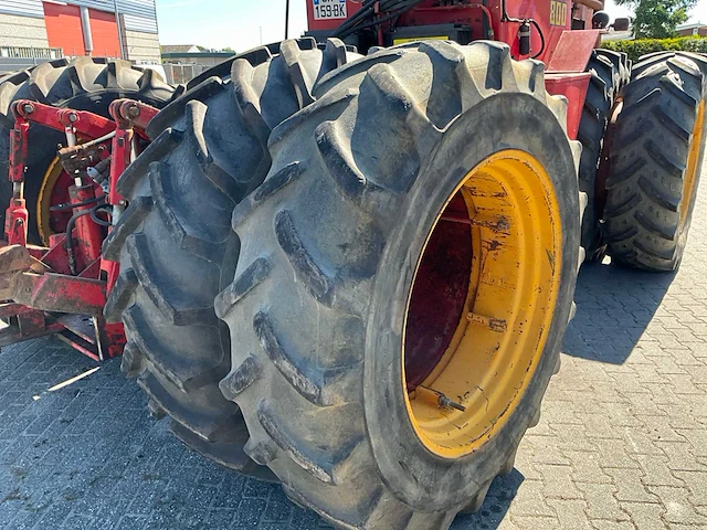 Versatile 800 vierwielaangedreven landbouwtractor - afbeelding 11 van  39