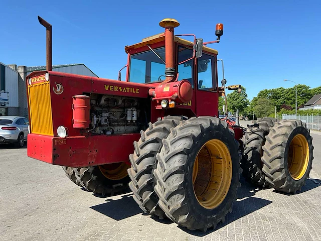 Versatile 800 vierwielaangedreven landbouwtractor - afbeelding 1 van  39