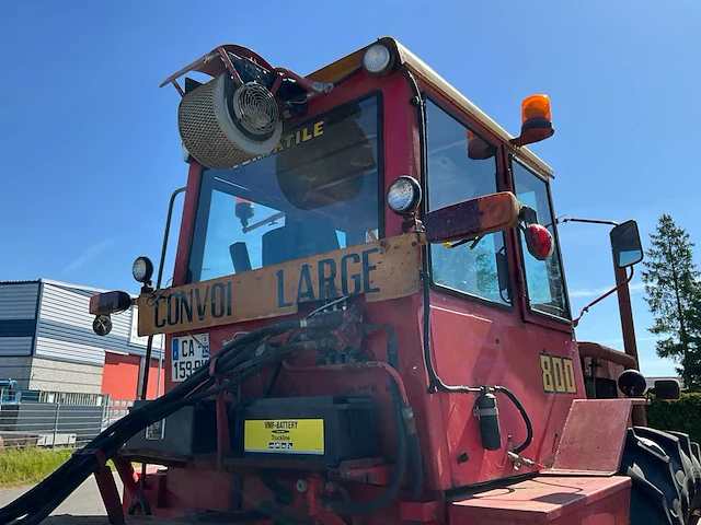 Versatile 800 vierwielaangedreven landbouwtractor - afbeelding 14 van  39