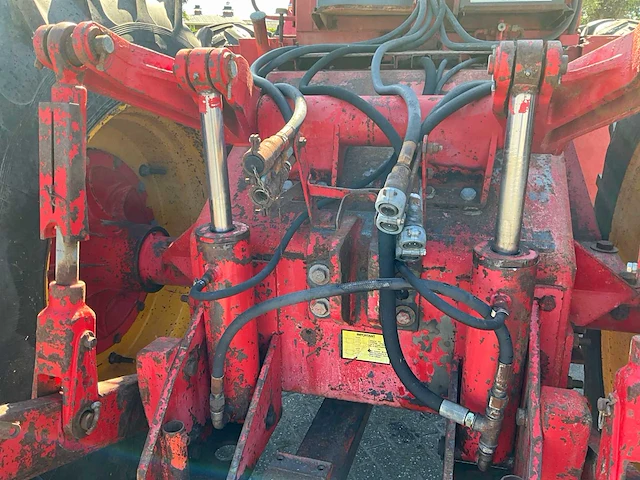 Versatile 800 vierwielaangedreven landbouwtractor - afbeelding 20 van  39