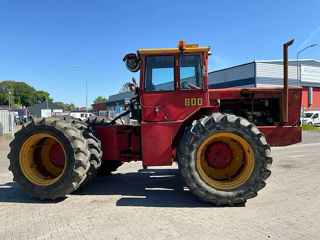 Versatile 800 vierwielaangedreven landbouwtractor - afbeelding 35 van  39