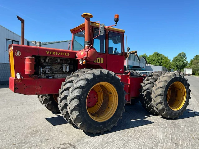Versatile 800 vierwielaangedreven landbouwtractor - afbeelding 39 van  39