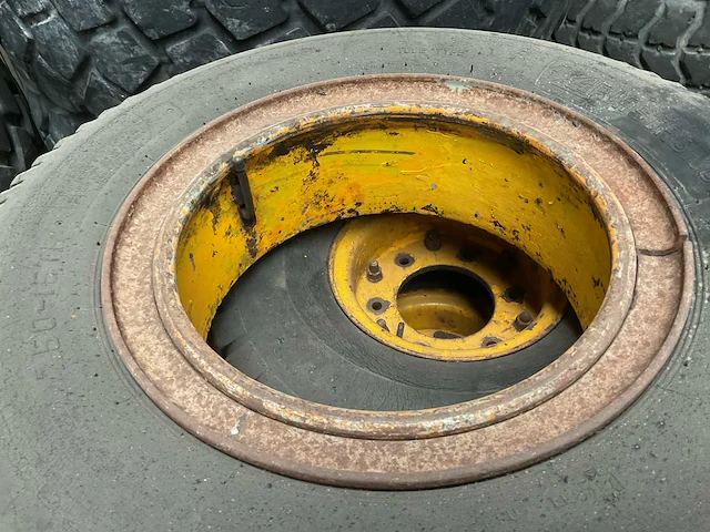 Verschillende banden (4x) - afbeelding 3 van  4