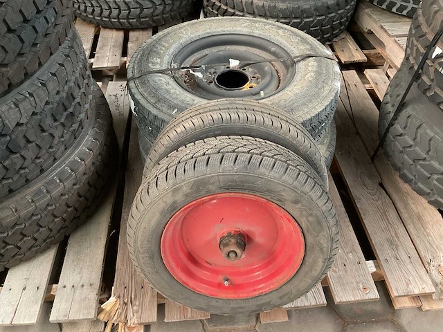 Verschillende banden (4x) - afbeelding 2 van  3