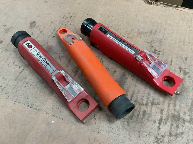 Verschillende batterijtesters (3x) - afbeelding 3 van  3