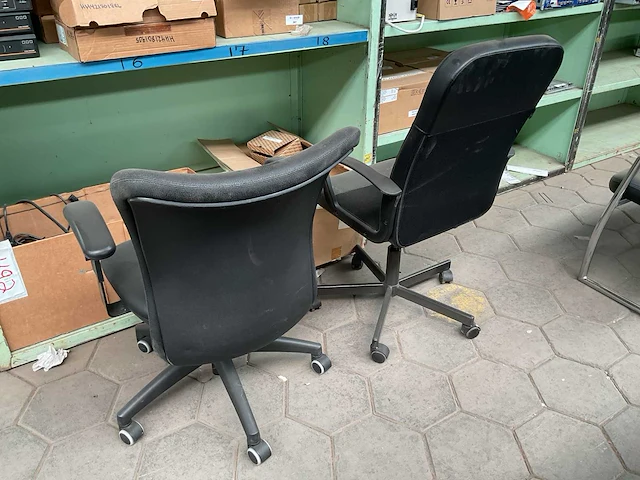 Verschillende bureaustoelen (2x) - afbeelding 3 van  4