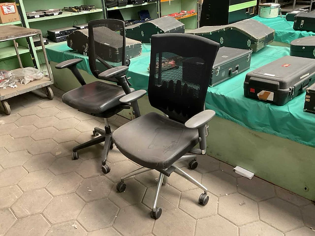 Verschillende bureaustoelen (2x) - afbeelding 2 van  4