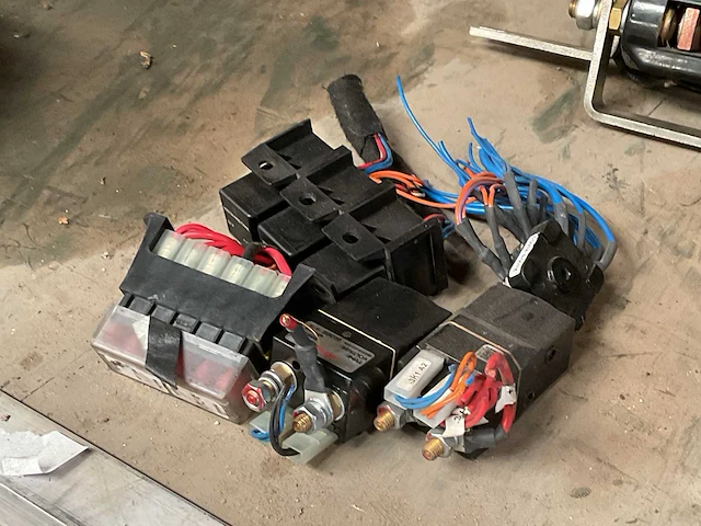 Verschillende electronica (5x) - afbeelding 2 van  2