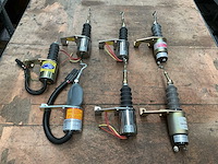 Verschillende elektromagneten (7x) - afbeelding 2 van  3