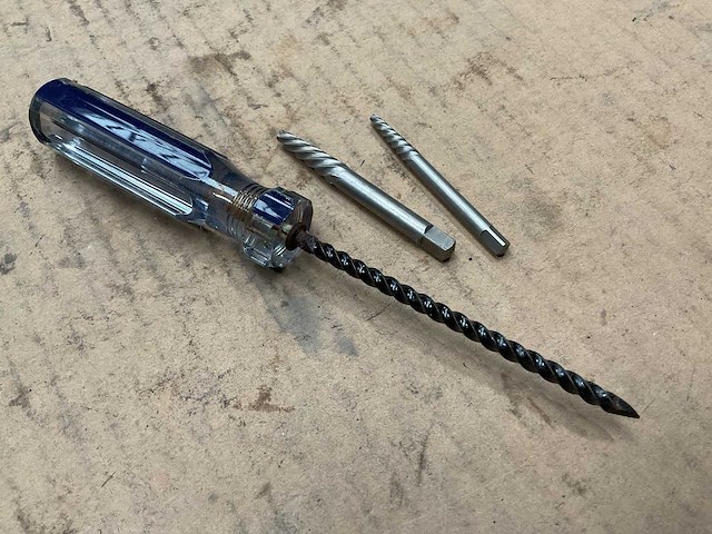 Verschillende gereedschappen (3x) - afbeelding 2 van  2