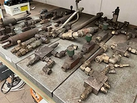 Verschillende hydraulische onderdelen - afbeelding 3 van  3