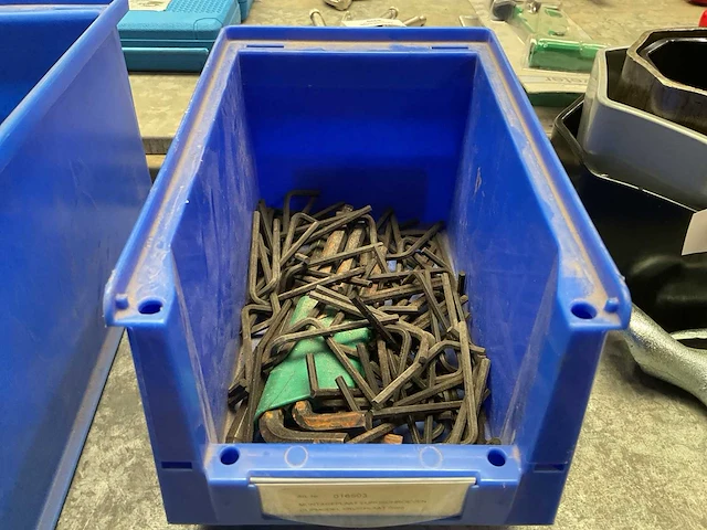 Verschillende inbussleutels - afbeelding 1 van  1