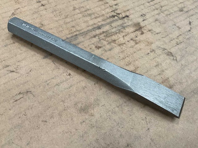 Verschillende koudbeitels (12x) - afbeelding 2 van  3