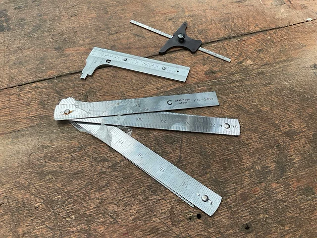 Verschillende meetgereedschap (3x) - afbeelding 1 van  3