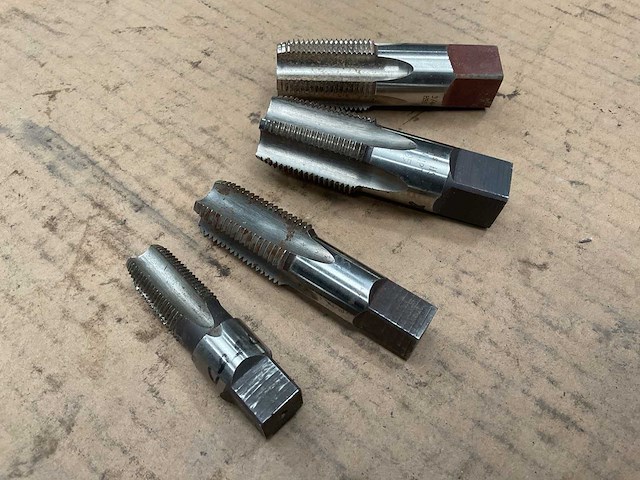 Verschillende metaaltappen (4x) - afbeelding 3 van  3