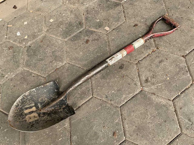 Verschillende scheppen (5x) - afbeelding 1 van  4