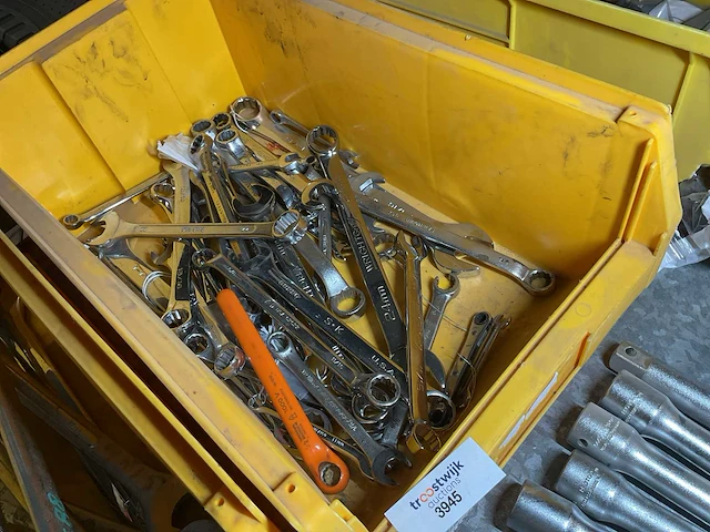 Verschillende steekringsleutels - afbeelding 1 van  2