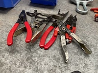 Verschillende tangen - afbeelding 2 van  2