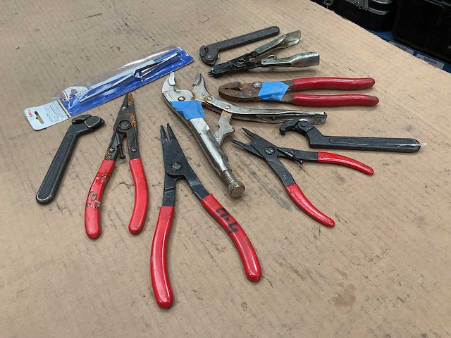 Verschillende tangen - afbeelding 1 van  3