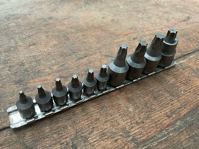 Verschillende torx doppenset - afbeelding 1 van  3