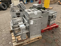 Verschillende veldkeuken apparatuur - afbeelding 1 van  6