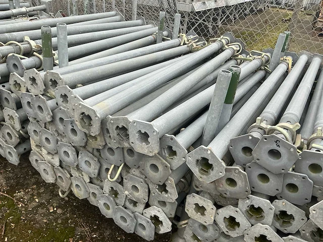 Verstelbare dokau stempels steiger (48x) - afbeelding 1 van  6