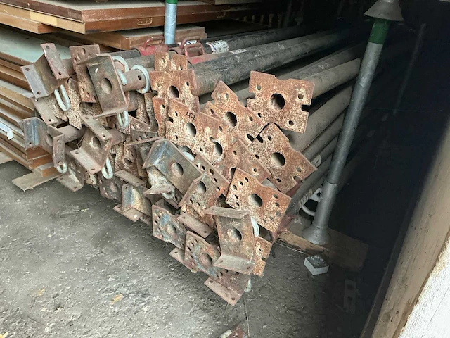 Verstelbare stempels steiger (47x) - afbeelding 1 van  5