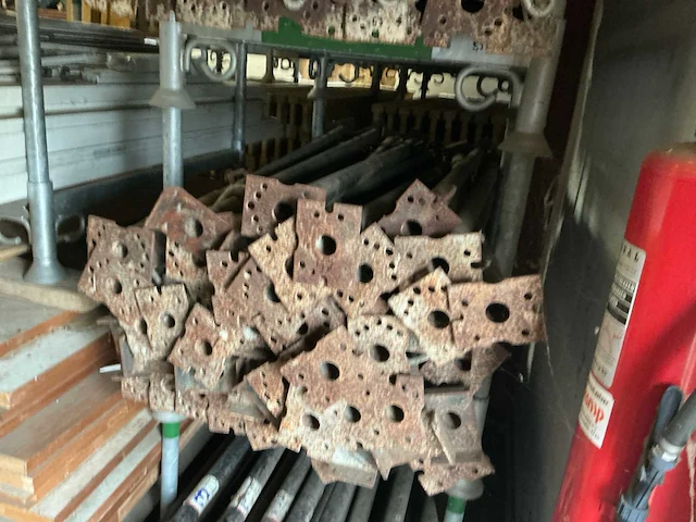 Verstelbare stempels steiger (47x) - afbeelding 1 van  5