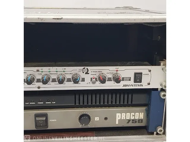 Versterker in flightcase o.a. lem - afbeelding 3 van  4