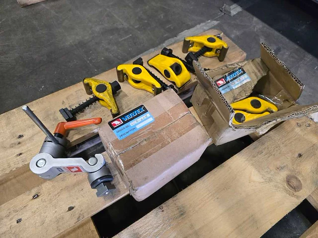 Vertex - diverse onderdelen, gereedschappen en accessoires - afbeelding 1 van  4