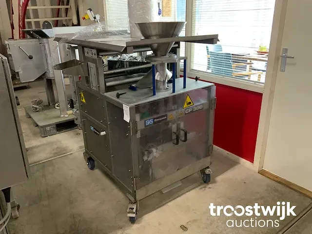 Verticale buisfolie verpakkingsmachine - afbeelding 1 van  7
